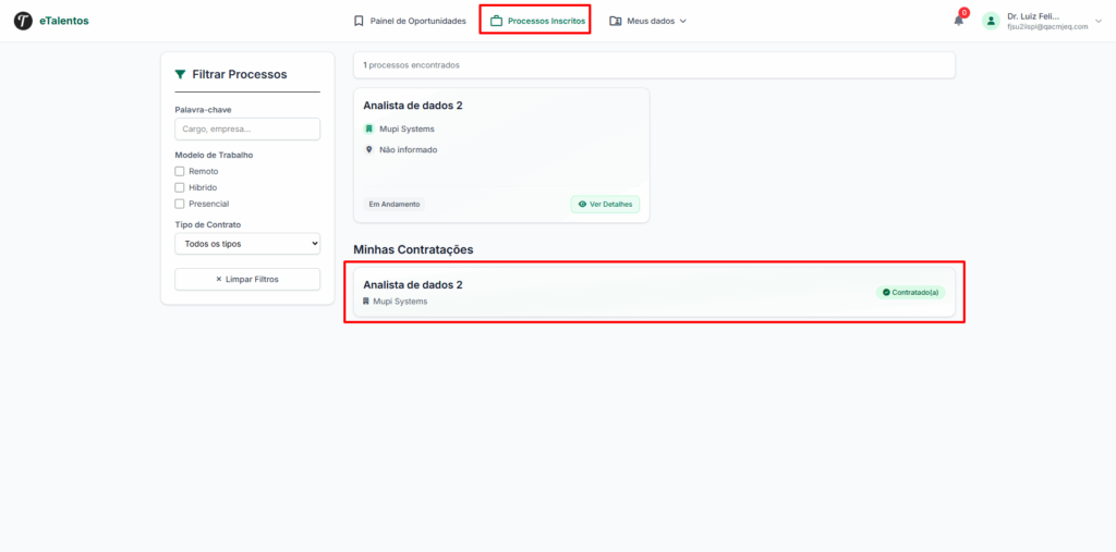 Imagem mostra a seção “Minhas Contratações” com a vaga “Analista de Dados 2 - Mupi Systems”, status “Contratado(a)” e o botão “Ver Detalhes” destacado.
